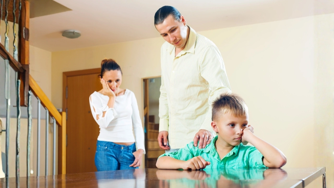 Reasons why teenagers emotionally detach from family relationships during adolescence