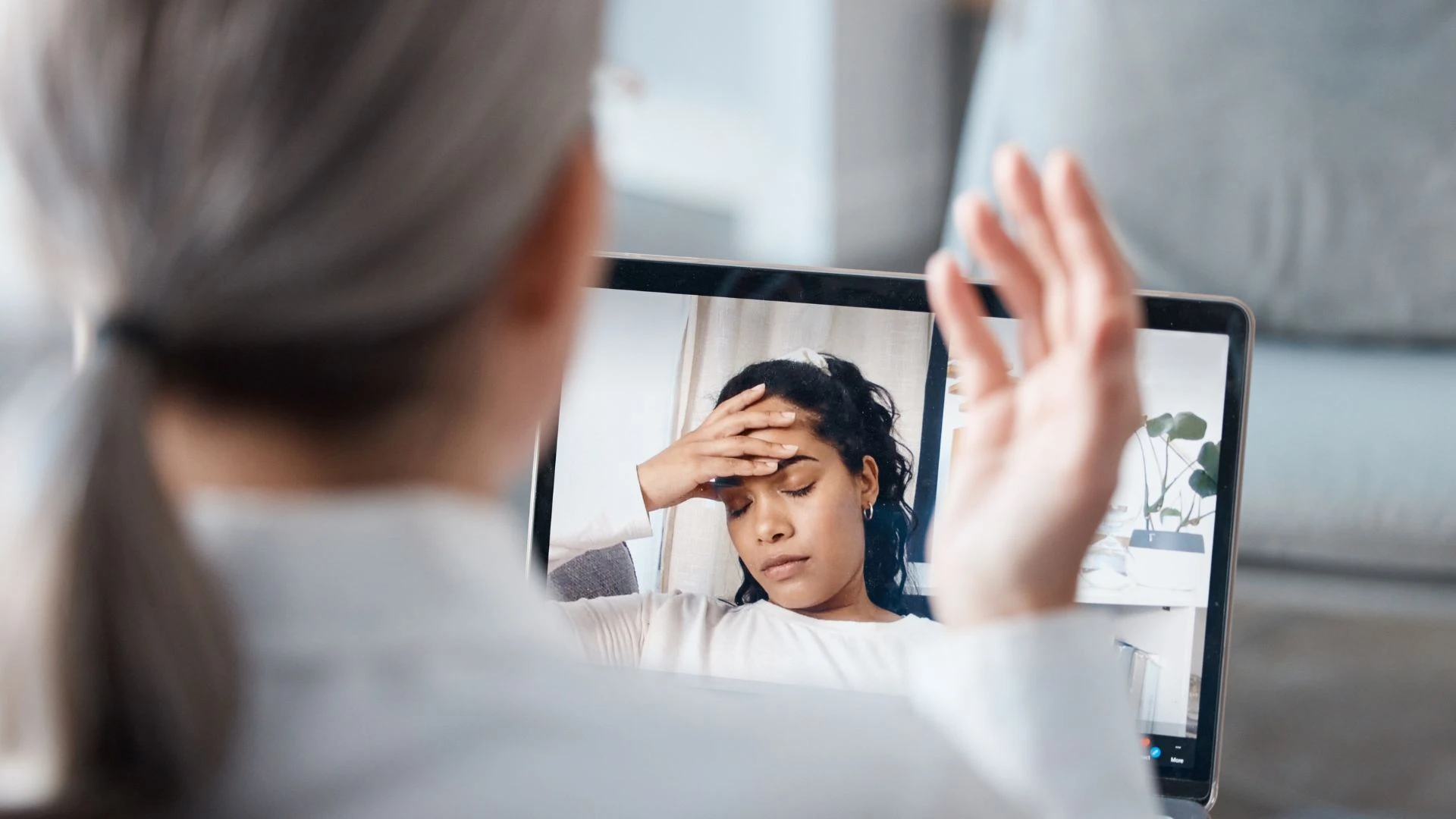 Depression Treatment and Professional Online Support